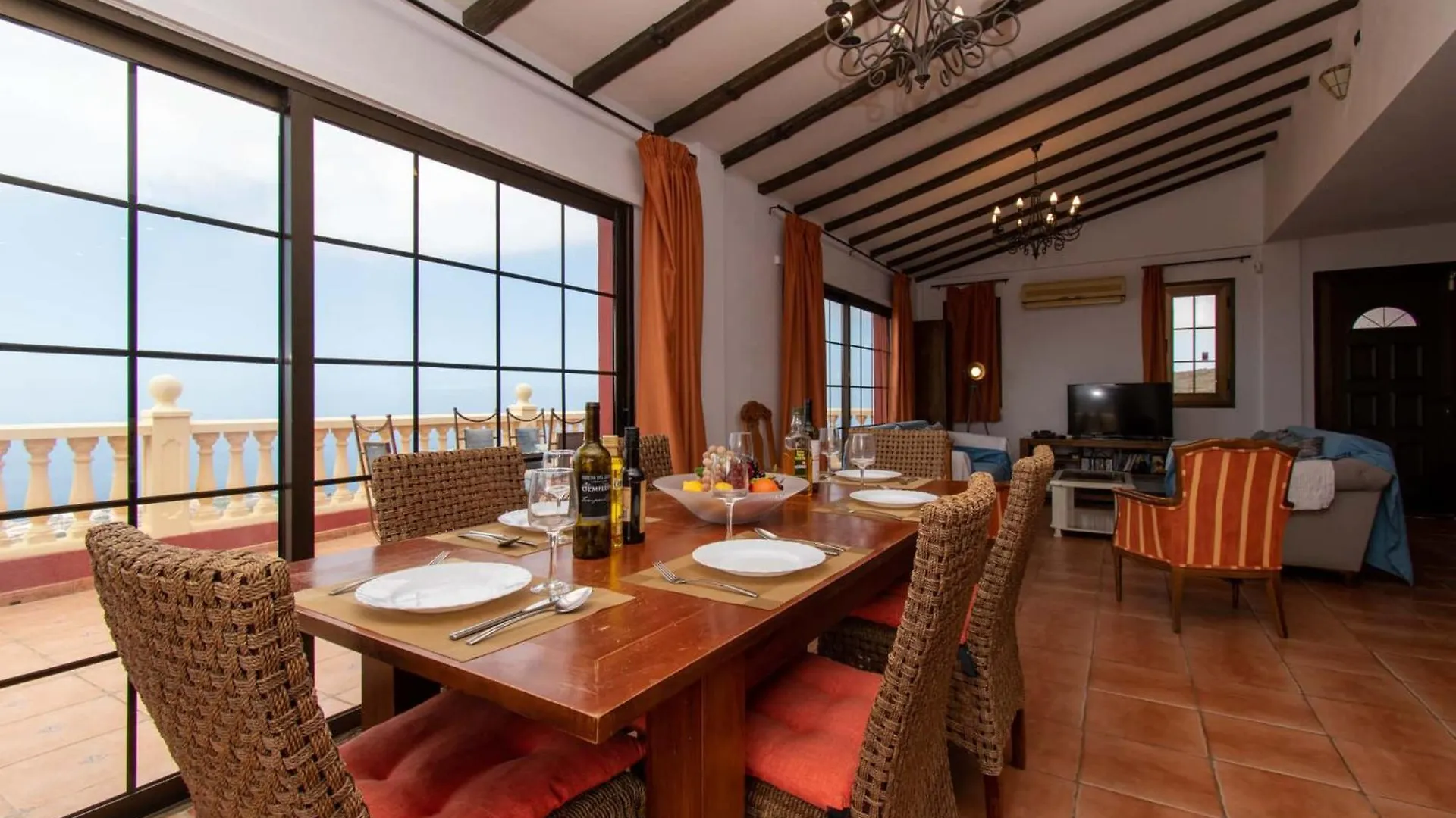 Villa El Mirador 6 Bedrooms 阿德耶