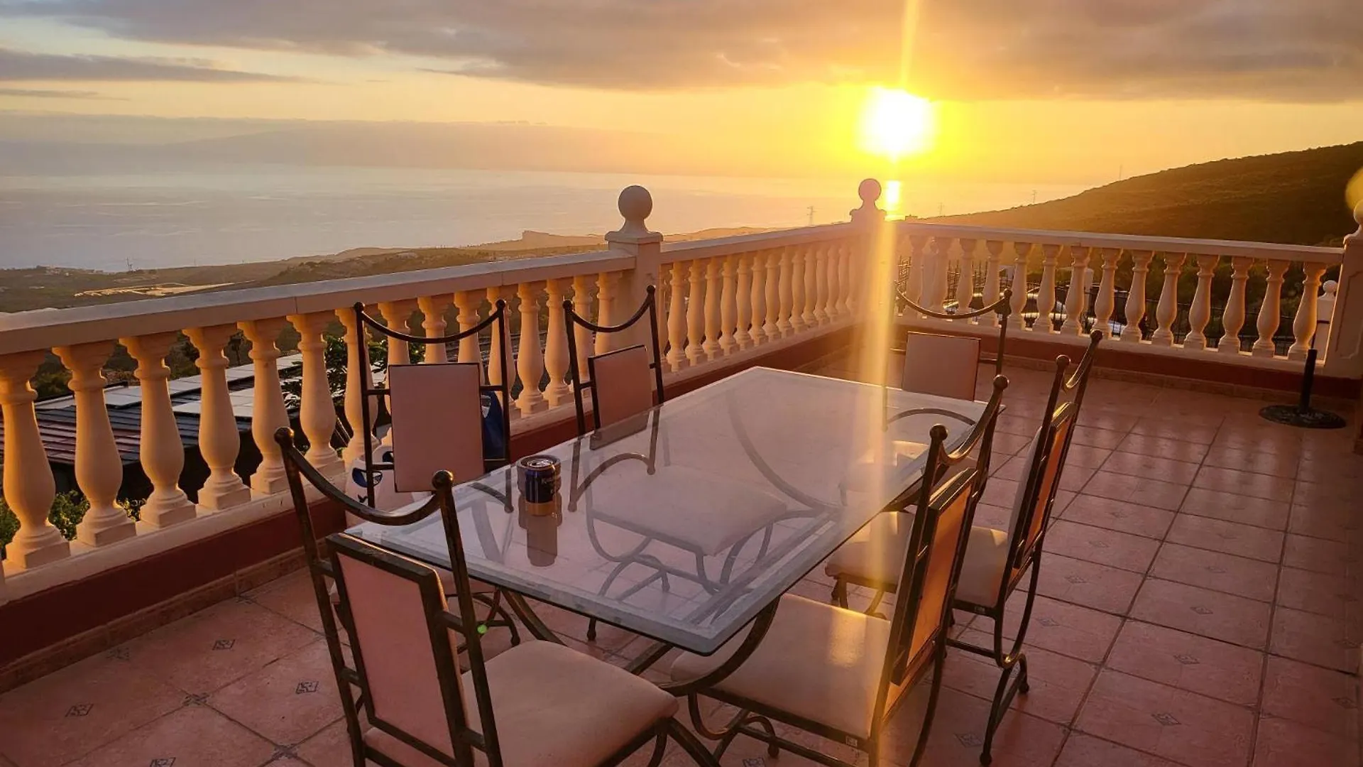 Villa El Mirador 6 Bedrooms 阿德耶