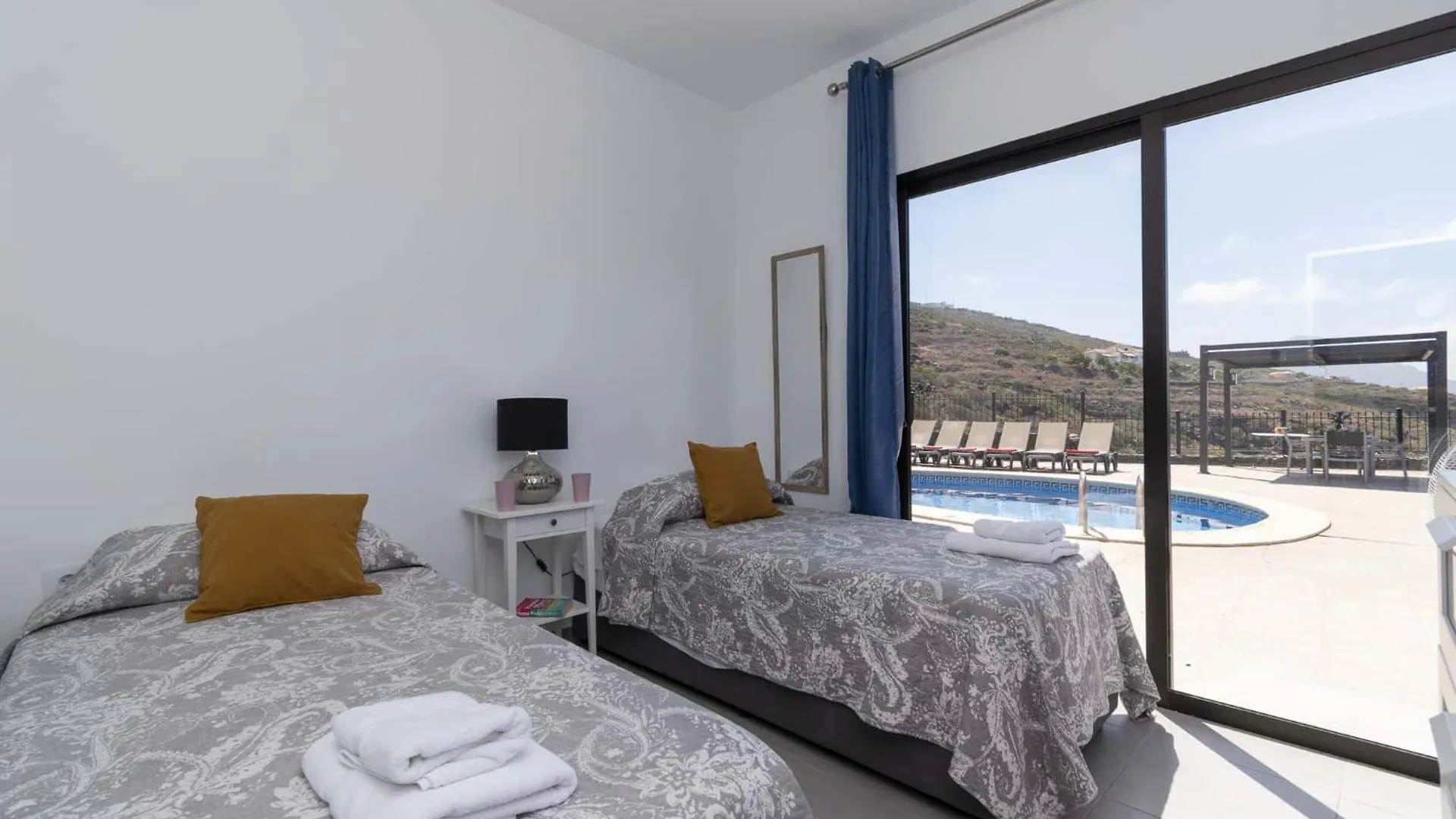 Villa El Mirador 6 Bedrooms 阿德耶 西班牙